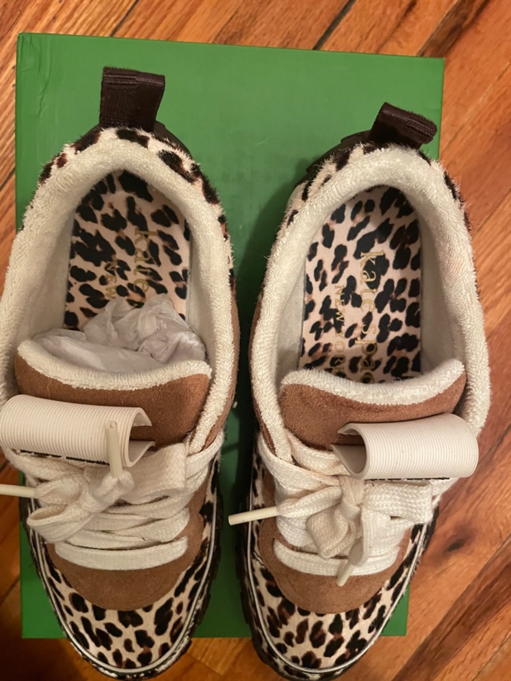 Kate Spade Runner Downtown Leopar - Picture 4 of 8